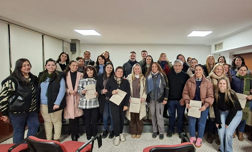 CoopMorteros entregó subsidios a 46 instituciones educativas y renovó su apoyo al cooperativismo escolar