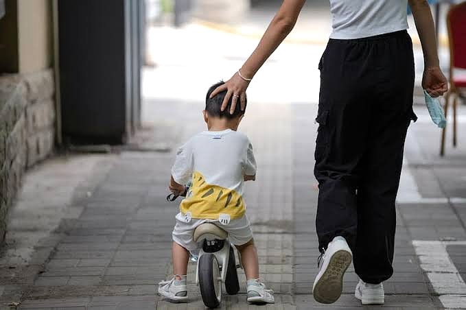 Cambio cultural en Argentina: cada vez menos personas consideran esencial tener hijos