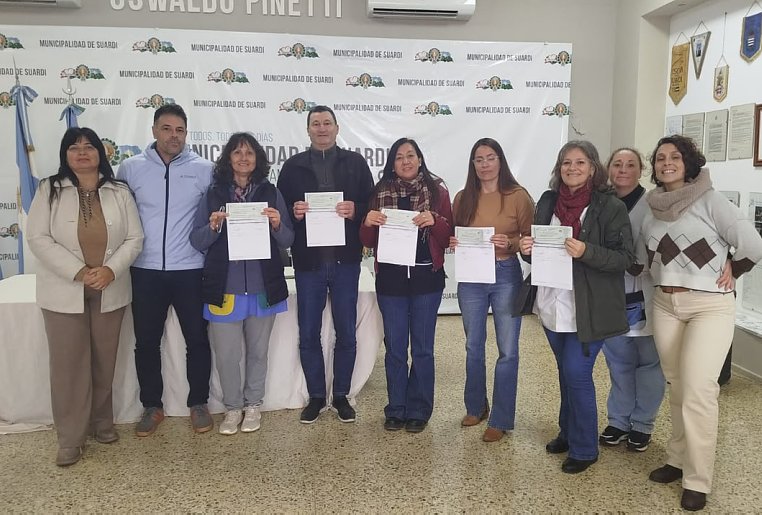 La Municipalidad de Suardi entregó fondos para fortalecer a las instituciones educativas