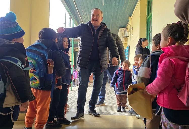 Michlig entregó aportes en Soledad y anunció cinco nuevas aulas para el departamento San Cristóbal