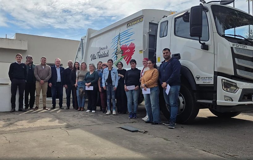 Villa Trinidad incorporó un nuevo camión recolector y recibió $15,5 millones para instituciones locales