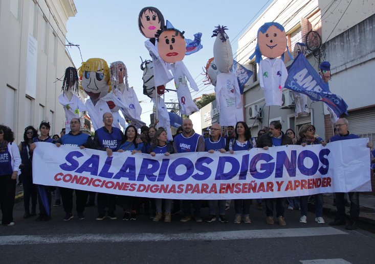 AMSAFE rechazó la decisión del Gobierno de otorgar por decreto el aumento salarial