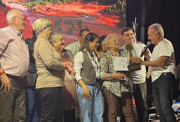 La Familia Piemontesa de Suardi se consagró campeona nacional de la Bagna Cauda Tradicional