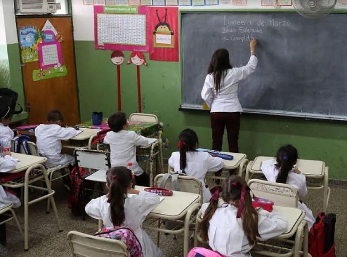 Más del 95 % de los docentes santafesinos asistió a clases durante el paro del 3 de agosto