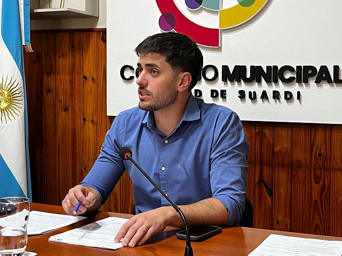 Suardi: Peretti presentó un proyecto para impedir que funcionarios políticos pasen a planta permanente