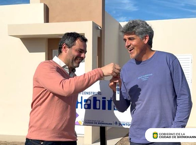 Entregaron la primera vivienda del Nuevo Sistema Habitar en Brinkmann