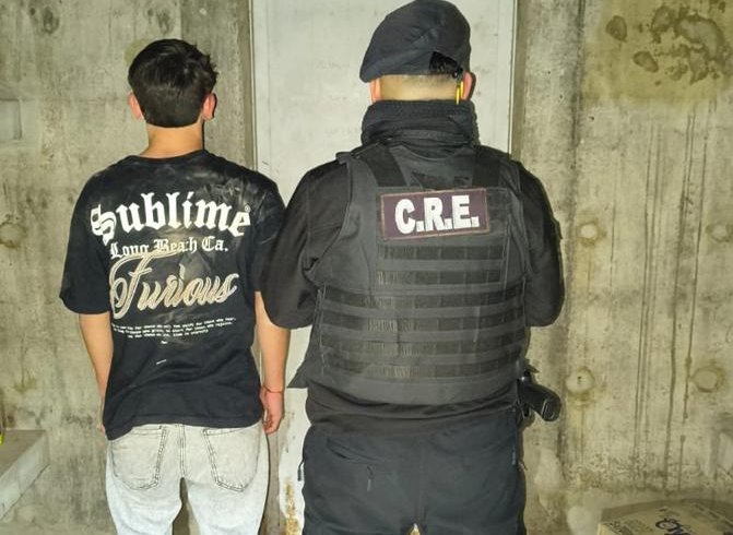 San Cristóbal: Investigan varios robos y detuvieron a un joven por el robo de cámaras y una batería
