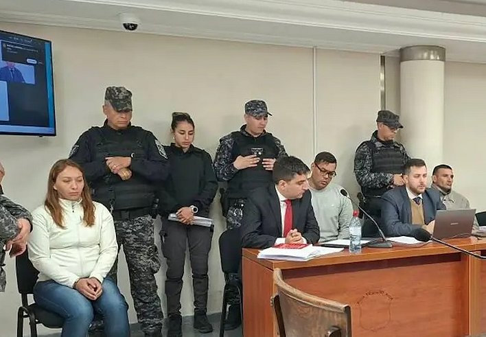 Dolor y reclamo de justicia en el inicio del juicio por el crimen de Aralí