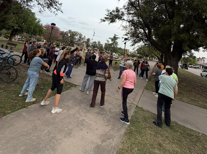 Suardi celebró el Día del Adulto Mayor con una jornada de encuentro en la Plaza San Martín
