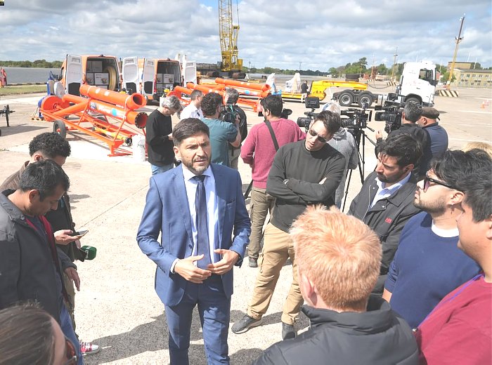 Pullaro presentó 90 bombas para reforzar la prevención ante posibles inundaciones