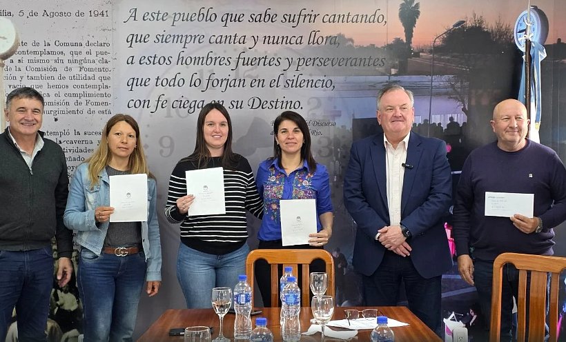 Michlig y González entregaron $34 millones en aportes y recorrieron obras en La Rubia y Hersilia