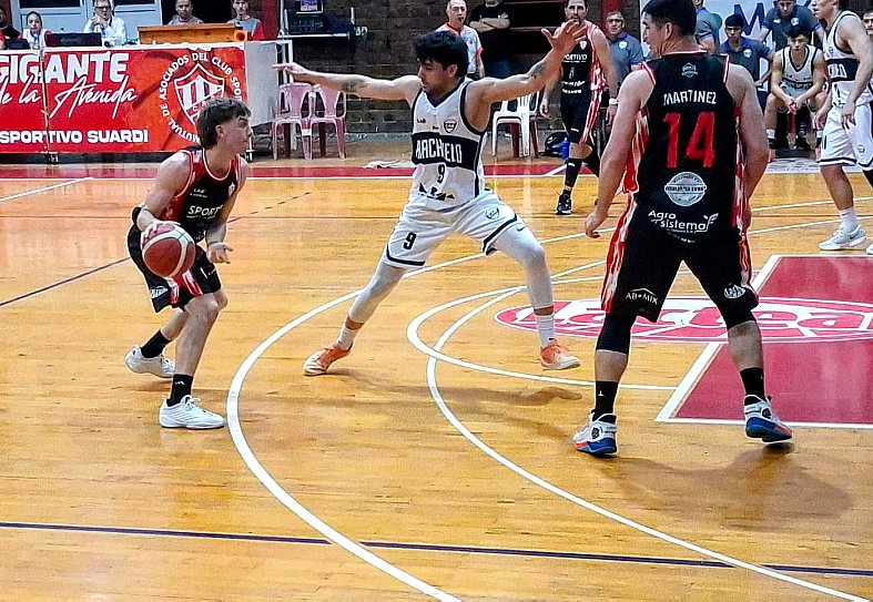 De menor a mayor.. Sportivo construyó una gran victoria en casa