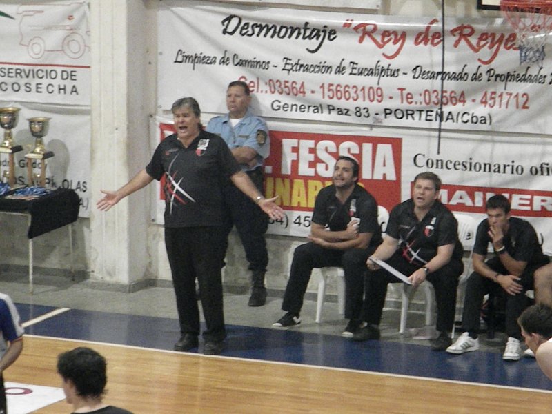 Giaveno deja la dirección técnica de Centro