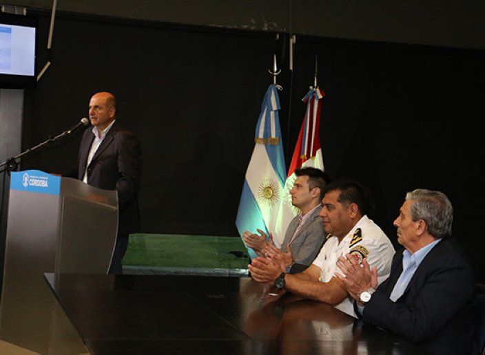 Brinkmann firmó un convenio para el control de peso de carga