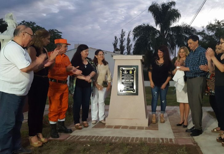 Brinkmann: Inauguraron monolito en homenaje a 