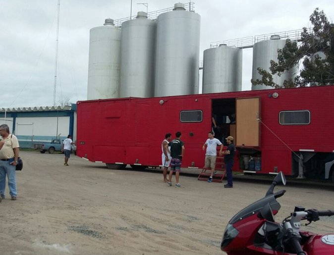 Camioneros se manifiesta frente a la planta SanCor de Morteros