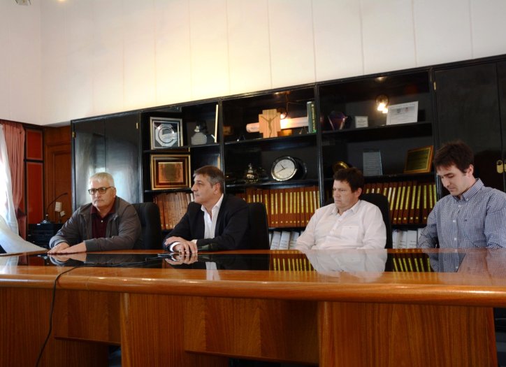 Bría dijo que es difícil encontrar gente para la función pública