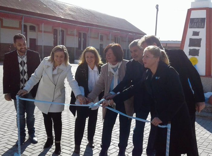 Grahovac inauguró obras en Vignaud, Porteña y Chipión