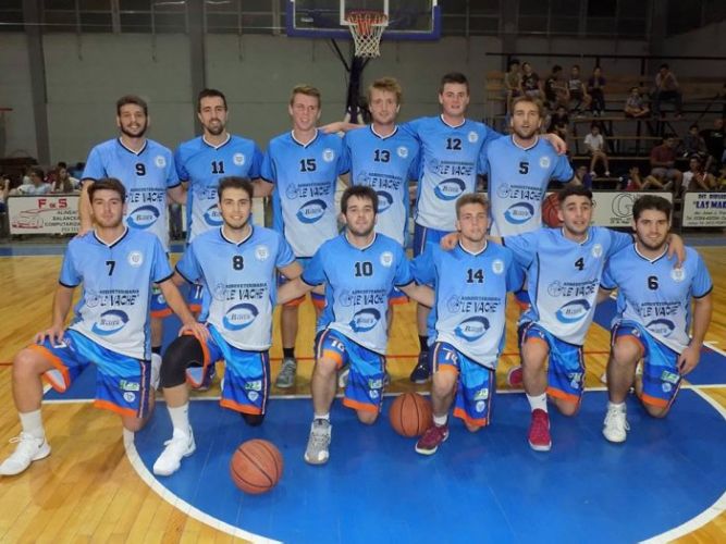 Interasociativo: 9 de Freyre se quedó con el invicto del 