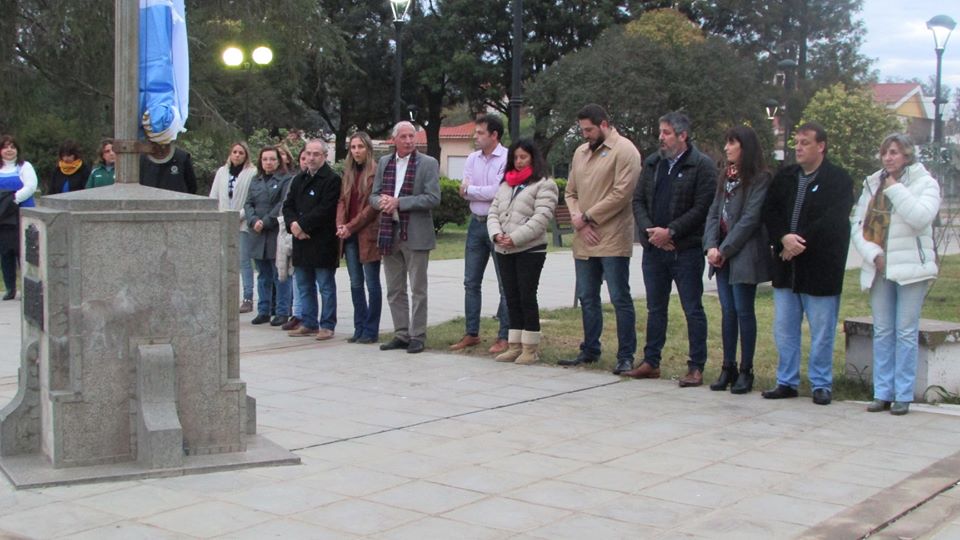 Suardi: Desarrollaron ceremonia por el 20 de Junio